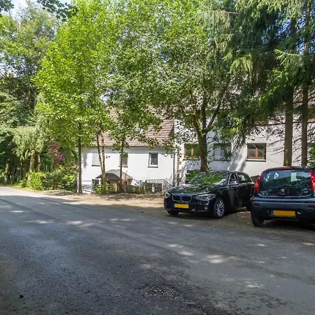 בית נופש Am Glenne *